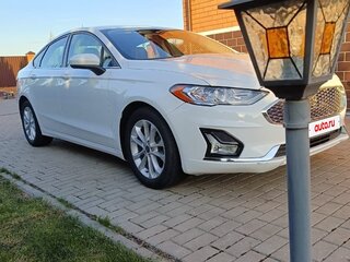 2019 Ford Fusion (North America) II Рестайлинг, белый, 1900000 рублей, вид 4