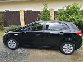2016 Kia Rio III Рестайлинг, чёрный, 1350000 рублей, вид 3