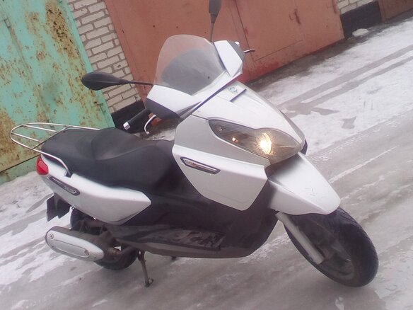 2009 Piaggio X7, серебристый, 150000 рублей - вид 1