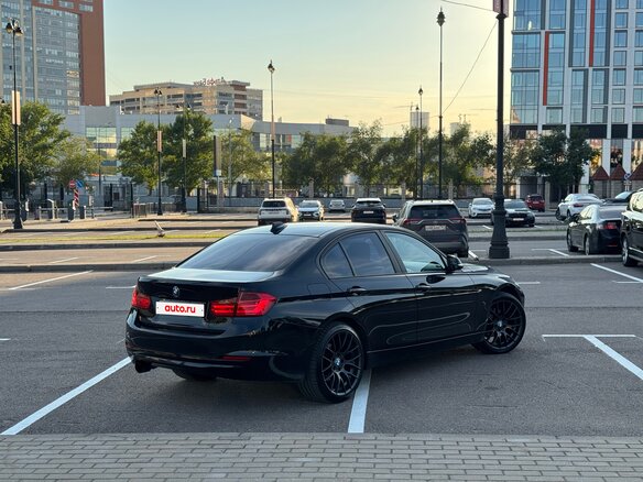 2013 BMW 3 серии 320i VI (F3x), чёрный, 1489000 рублей - вид 2