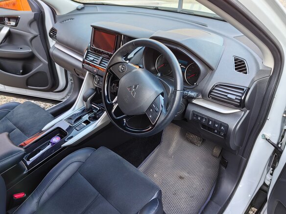 2022 Mitsubishi Eclipse Cross I Рестайлинг, белый, 2400000 рублей - вид 6