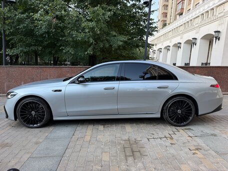 2026 Mercedes-Benz S-Класс 450 d Long 4MATIC VII (W223) Рестайлинг, голубой, 28100000 рублей, вид 4