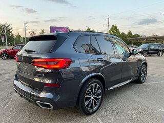 2019 BMW X5 40i IV (G05/G18), серый, 5300000 рублей, вид 4