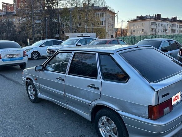 2006 Lada (ВАЗ) 2114, серебристый, 95000 рублей - вид 1