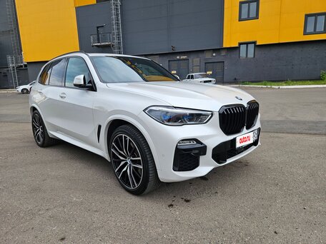 2019 BMW X5 30d IV (G05/G18), белый, 6750000 рублей, вид 2