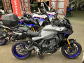 2021 Yamaha MT-09 Tracer (FJ-09), серый, 1250000 рублей