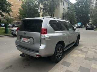 2010 Toyota Land Cruiser Prado 150 Series, серебристый, 2350000 рублей, вид 3