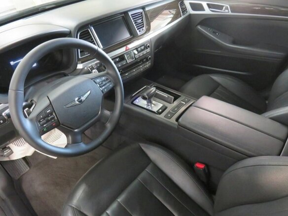 2018 Genesis G80 I, чёрный, 1950000 рублей - вид 4