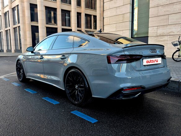 2021 Audi A5 Sportback 45 TFSI II (F5) Рестайлинг, серый, 4000000 рублей - вид 4