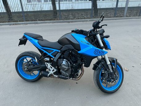 2023 Suzuki GSX-8S, синий, 879000 рублей, вид 1