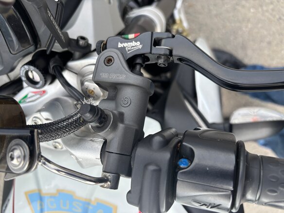 2014 MV Agusta Dragster 800, белый, 790000 рублей - вид 6