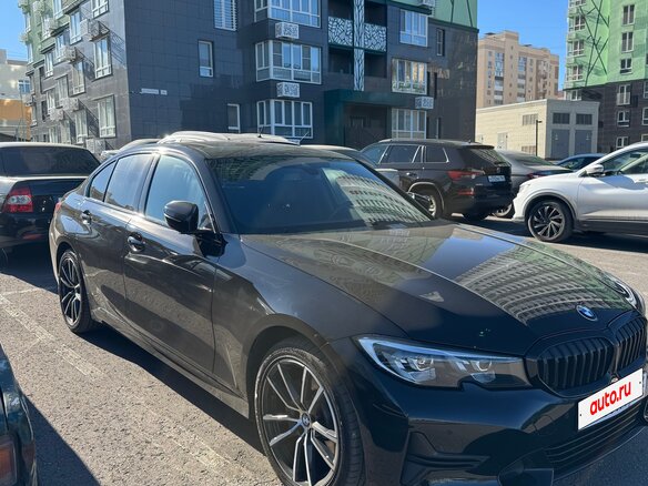 2020 BMW 3 серии 330i xDrive VII (G2x), чёрный, 3350000 рублей
