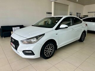 2017 Hyundai Solaris II, белый, 1139900 рублей, вид 2