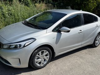 2018 Kia Cerato III Рестайлинг (Classic), серебристый, 1199000 рублей, вид 1