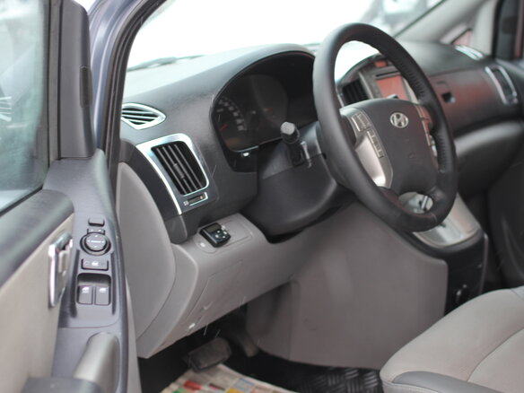 2009 Hyundai H-1 II, синий - вид 10