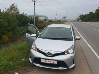 2014 Toyota Vitz III (XP130) Рестайлинг, серый, 1000000 рублей, вид 3