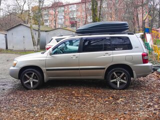 2004 Toyota Highlander I (XU20) Рестайлинг, серебристый, 1450000 рублей, вид 2