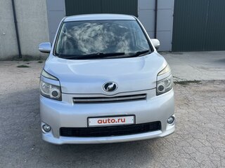 2007 Toyota Voxy II (R70), серый, 1410000 рублей, вид 2