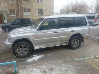 2002 Mitsubishi Pajero II Рестайлинг, серебристый, 760000 рублей, вид 3
