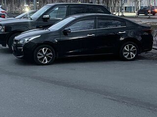 2017 Kia Rio IV, чёрный, 1510000 рублей, вид 2