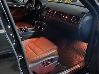 2014 Volkswagen Touareg II, чёрный, 3500000 рублей, вид 3