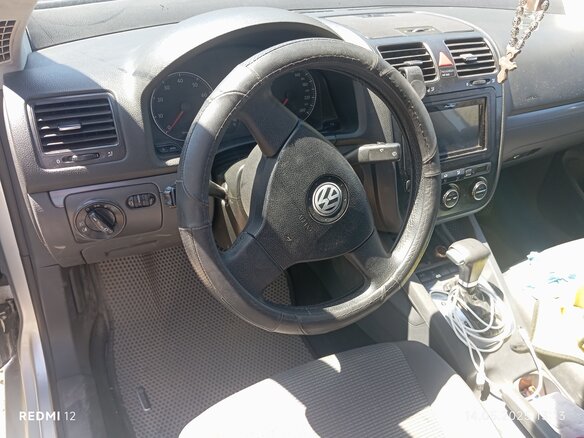 2006 Volkswagen Jetta V, серебристый, 450000 рублей - вид 4