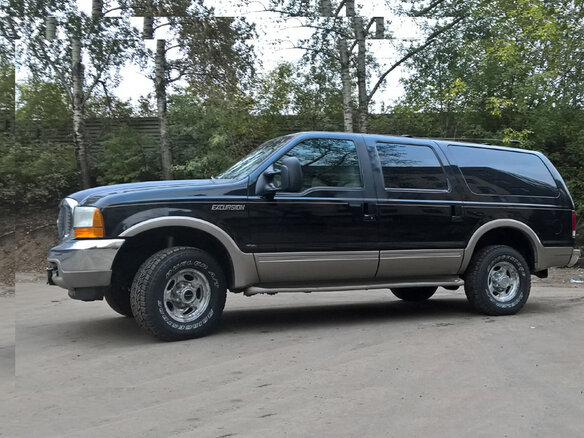 2000 Ford Excursion, чёрный - вид 1