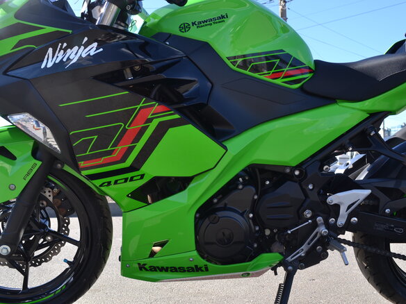 2023 Kawasaki Ninja 400, зелёный, 660000 рублей - вид 12