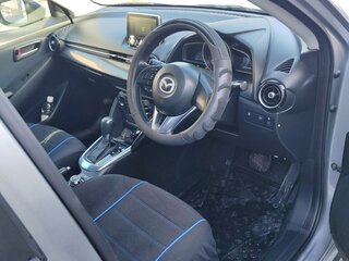 2016 Mazda Demio IV (DJ), серый, 1300000 рублей, вид 5