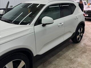 2018 Volvo XC40 I, белый, 2800000 рублей, вид 4