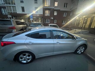 2013 Hyundai Elantra V (MD), серебристый, 1400000 рублей, вид 2