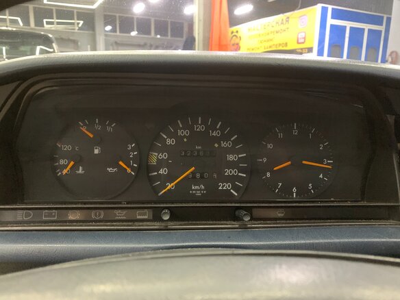 1991 Mercedes-Benz 190 (W201), белый, 420000 рублей - вид 14