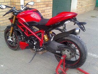 2012 Ducati Streetfighter, красный, 740000 рублей, вид 3