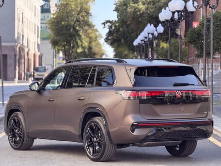 2026 Volkswagen Teramont Pro II (China Market), коричневый, 5640000 рублей, вид 4
