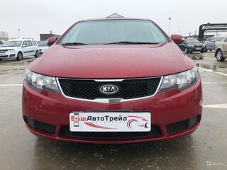 2010 Kia Cerato 5-speed II, красный, 725000 рублей, вид 2