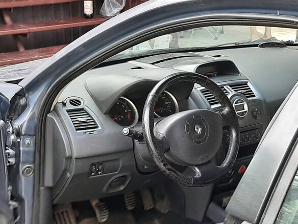 2007 Renault Megane II Рестайлинг, серый, 400000 рублей - вид 9