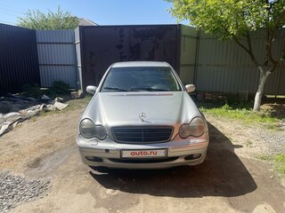 2001 Mercedes-Benz C-Класс 200 II (W203), серебристый, 530000 рублей, вид 1
