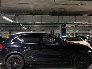 2010 Porsche Cayenne Turbo II (958), чёрный, 2000000 рублей, вид 3