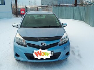 2013 Toyota Vitz III (XP130), голубой, 650000 рублей, вид 2