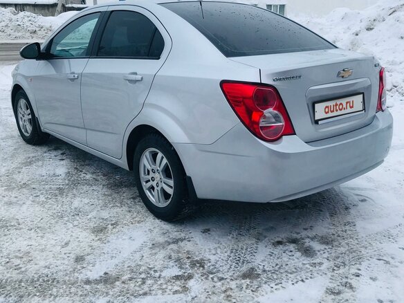 2012 Chevrolet Aveo II, серебристый, 680000 рублей - вид 9