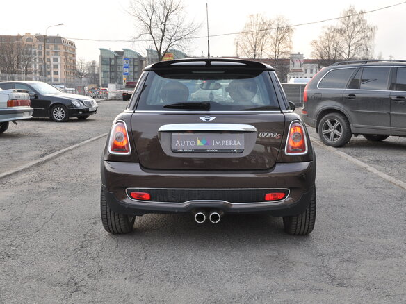 2010 Mini Hatch Cooper S II (R56) Рестайлинг, коричневый - вид 7