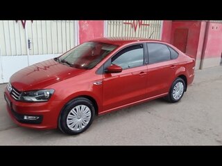 2016 Volkswagen Polo V Рестайлинг, оранжевый, 950000 рублей, вид 2
