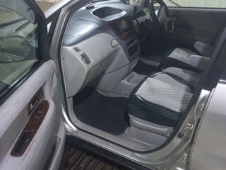 2000 Toyota Nadia, серебристый, 670000 рублей, вид 4