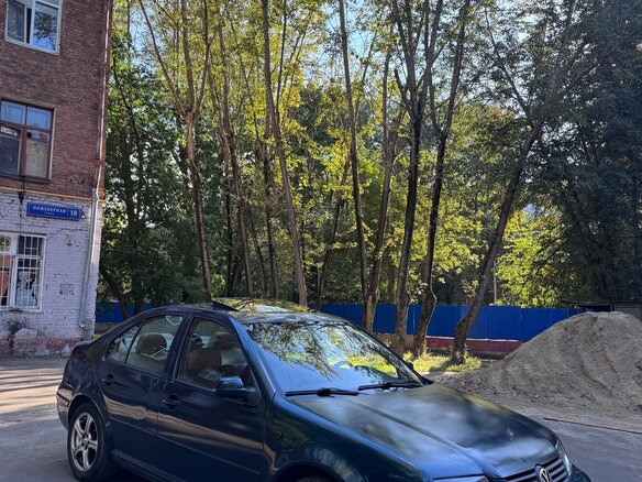2000 Volkswagen Jetta IV, синий, 260000 рублей - вид 1