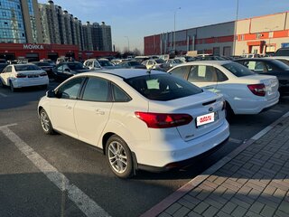 2015 Ford Focus III Рестайлинг, белый, 900000 рублей, вид 4