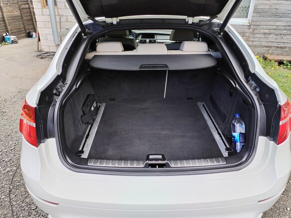 2012 BMW X6 35i 8-speed I (E71), белый, 2500000 рублей - вид 9
