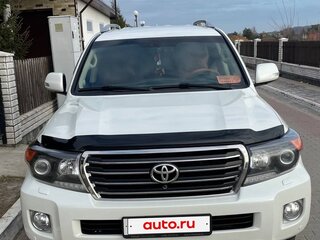 2014 Toyota Land Cruiser 200 Series Рестайлинг 1, белый, 5800000 рублей, вид 1