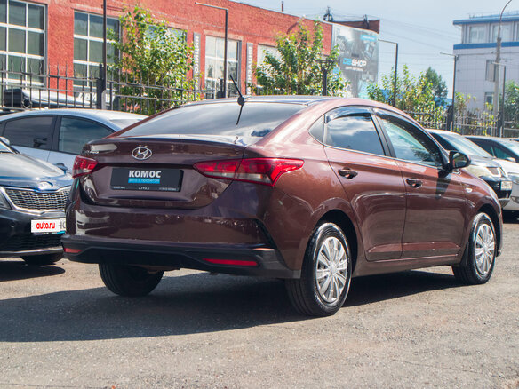 2021 Hyundai Solaris II Рестайлинг, коричневый, 1679000 рублей - вид 5