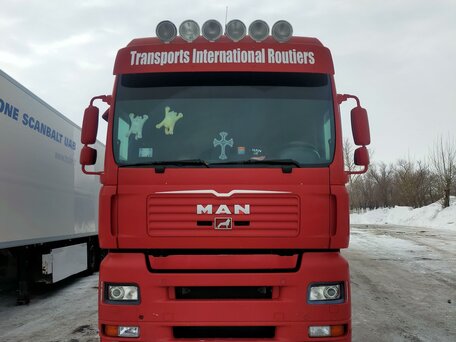 2005 MAN TGA, красный, 3500000 рублей, вид 2