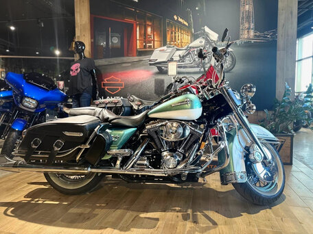2002 Harley-Davidson Road King, серебристый, 1250000 рублей, вид 1